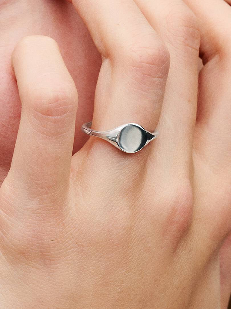 Pandora Engravable Signet Ring