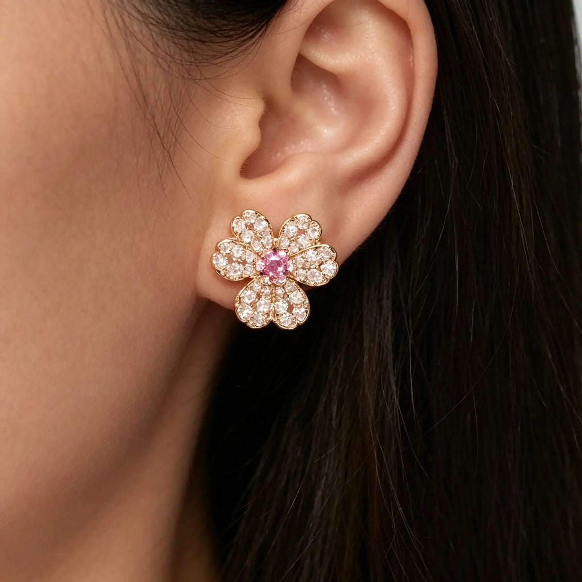 Van Cleef & Arpels Frivole Collection Rose Gold